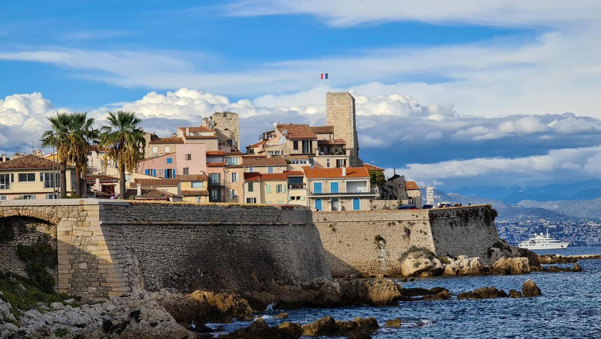 Casalionelantibes 70 Sqm Apartment With Garden And Parking Exterior foto